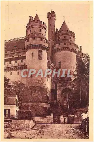 Cartes postales Chateau de Pierrefonds L'Arrivee au Chateau