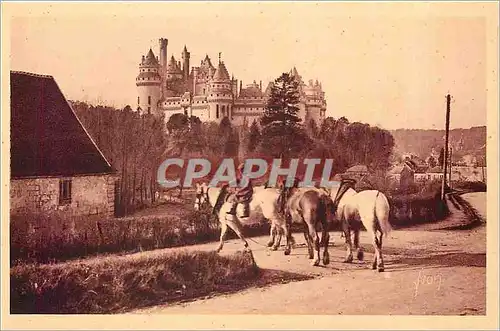 Cartes postales Chateau de Pierrefonds Cote Est Chevaux Cheval