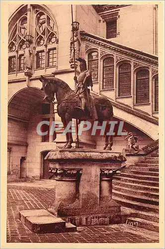 Cartes postales Chateau de Pierrefonds Statue du Duc d'Orleans