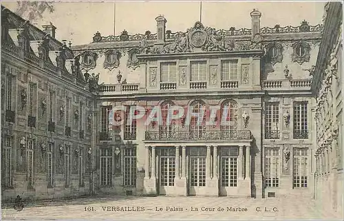 Ansichtskarte AK Versailles Le Palais La Cour de Marbre