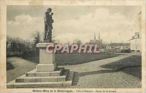 Cartes postales Maison Mere de la Misericorde Cour d'Honneur Statue de St Joseph