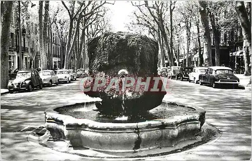 Cartes postales moderne Aix en Provence Bouches du Rhone Fontaine Thermale sur le Cours Mirabeau