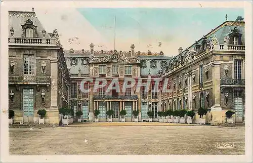 Cartes postales Versailles La Cour de Marbre