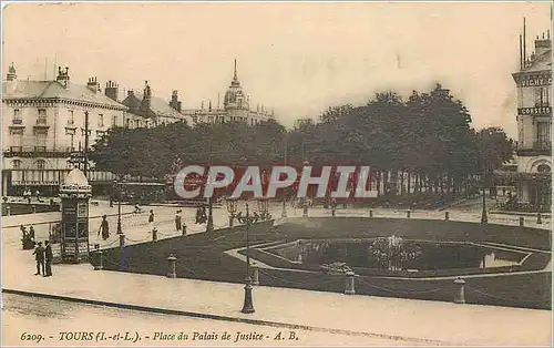 Cartes postales Tours I et L Place du Palais de Justice