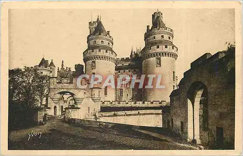 Ansichtskarte AK Chateau de Pierrefonds Oise L'Entree du Chateau et Tours Charlemagne