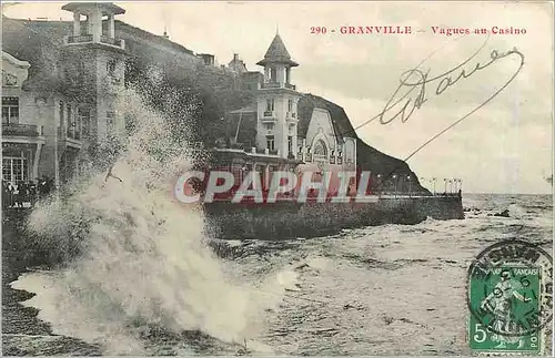 Cartes postales Granville Vagues au Casino