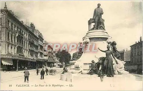 Cartes postales Valence La Place de la Republique