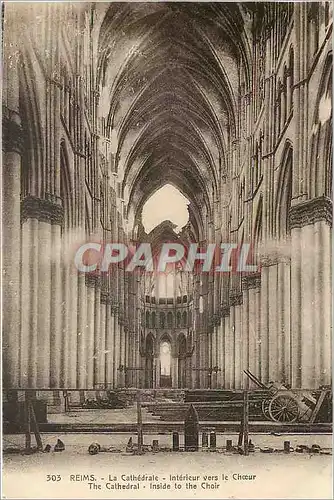 Ansichtskarte AK Reims La Cathedrale Interieur vers le Choeur