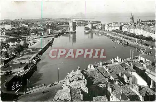 Cartes postales La Rochelle Ch Mme Vue generale du Port avec les 3 belles Tours