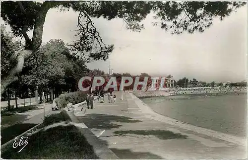 Ansichtskarte AK La Rochelle Ch Mar Promenade de la Plage du Mail