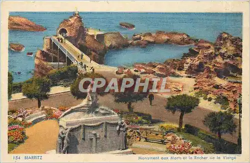 Cartes postales Biarritz Monument aux Morts et le Rocher de la Vierge