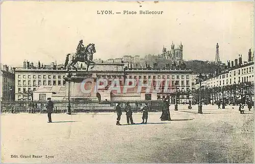 Cartes postales Lyon Place Bellecour