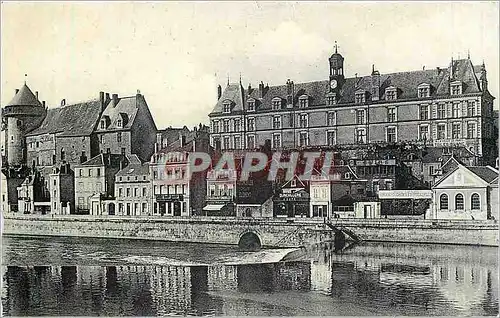 Cartes postales Laval Le Chateau et le Palais de Justice Ancienne Galerie Renaissance des Seigneurs de Laval