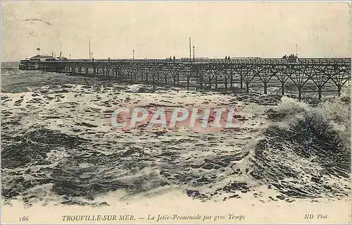 Cartes postales Trouville sur Mer La Jetee Promenade par gros Temps