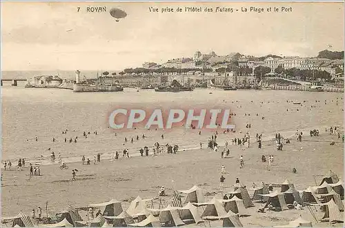 Cartes postales Royan Vue Prise de l'Hotel La Plage et le Port