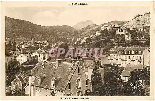 Cartes postales L'Auvergne Royat dans son nid