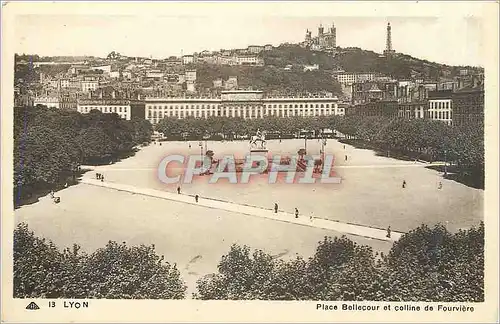 Ansichtskarte AK Lyon Place Bellecour et Colline de Fourviere