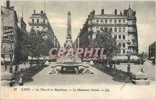 Cartes postales Lyon La Place de la Republique Le Monument Carnot