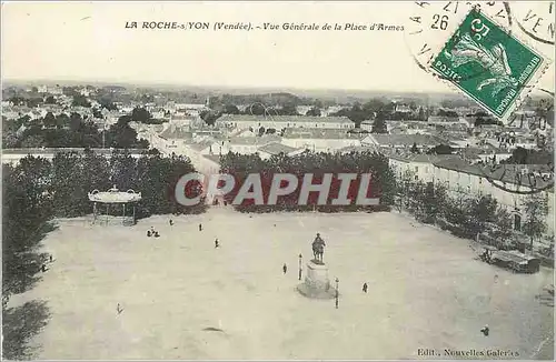 Ansichtskarte AK La Roche Vendee Vue Generale de la Place d'Armes