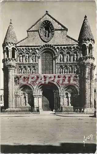 Ansichtskarte AK Poitiers Vienne Eglise ND la Grande Facade