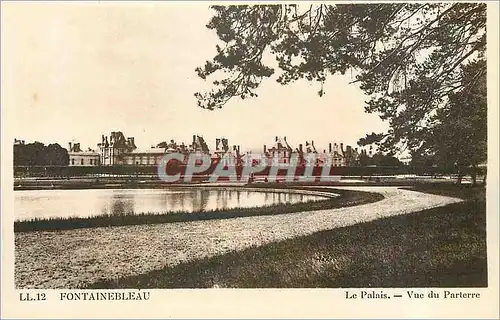 Ansichtskarte AK Fontainebleau Le Palais Vue du Parterre