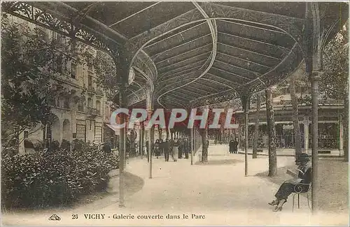 Cartes postales Vichy Galerie Couverte dans le Parc
