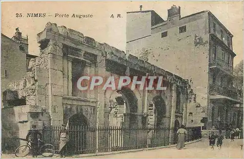 Cartes postales Nimes Porte Auguste