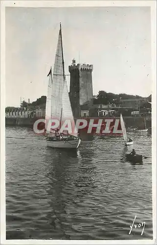 Cartes postales moderne Les Sables d'Olonne Vendee La Tour d'Arundel Bateau