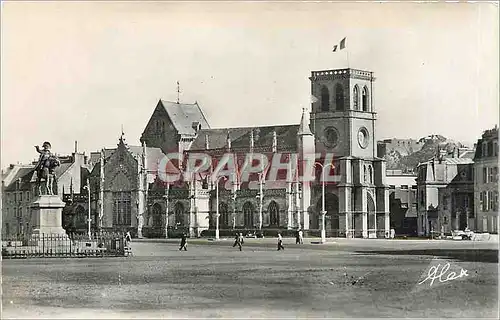 Cartes postales moderne Cherbourg Manche La Basilique St Trinite la Statue de Napoleon et la Montagne du Roule