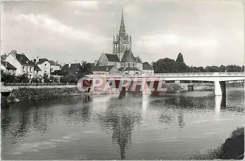 Cartes postales moderne Laval Mayenne Basilique d'Avesnieres Vue de la Mayenne