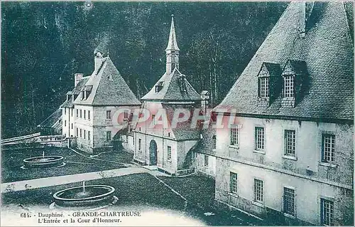 Cartes postales Dauphine Grande Chartreuse L'Entree et la Cour d'Honneur