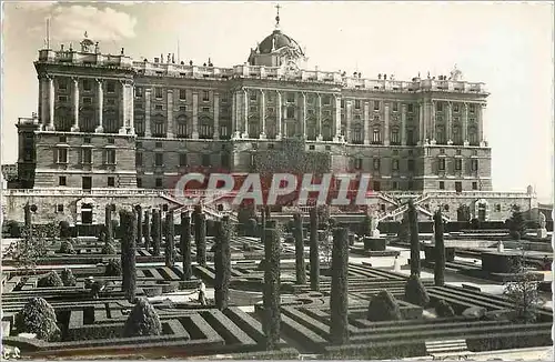 Cartes postales moderne Madrid Jardins de Sabatini et facade Nord du Palais National