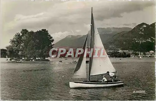 Moderne Karte Annecy Haute Savoie Voilliers devant l'Ile des Cygnes Bateau