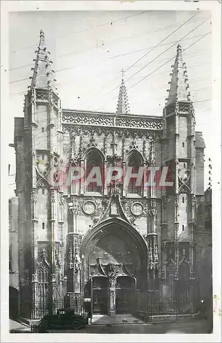 Cartes postales moderne Avignon Eglise
