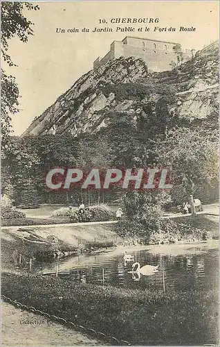 Cartes postales Cherbourg Un coin du Jardin Public et le Fort du Roule Cygne