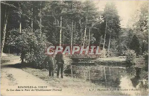 Ansichtskarte AK Bagnoles de l'Orne Le Lac dans le Parc de l'Etablissement Thermal Peche Pecheur