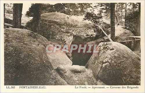 Ansichtskarte AK Fontainebleau La Foret Apremont Caverne des Brigands