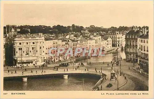 Cartes postales Bayonne La Place Lavigerie vers la Nive