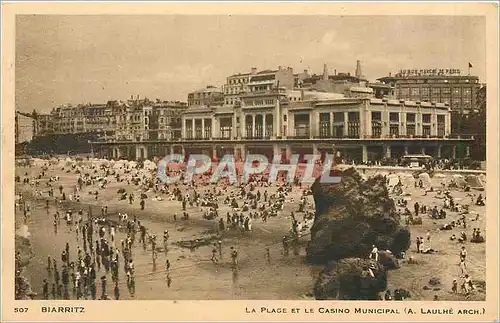 Cartes postales Biarritz La Plage et le Casino Municipal