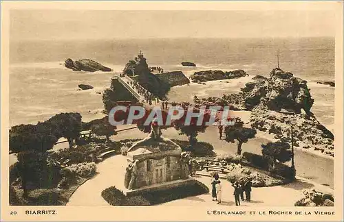 Cartes postales Biarritz L'Esplanade et le Rocher de la Vierge