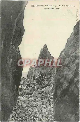 Cartes postales Environs de Cherbourg Le Nez de Jobourg Sortie d'Une Grotte