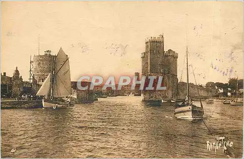 Ansichtskarte AK Entree du Port de La Rochelle Bateaux