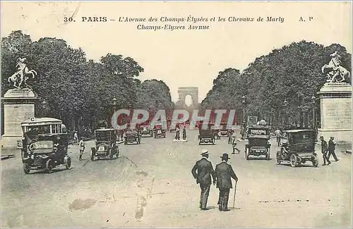 Ansichtskarte AK PARIS-L'Avenue des Champs-Elysees et les chevaux de Marly