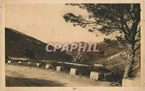 Cartes postales Route d'Avignon aux Baux