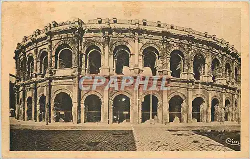 Cartes postales NIMES Les Arenes