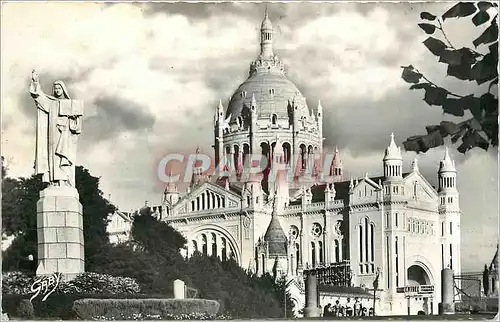 Moderne Karte LISIEUX (Calvados) La Basilique et statue Sainte-Th�r�ze de l'Enfant J�sus