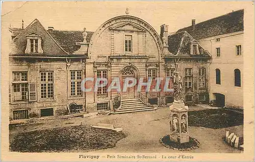 Cartes postales Flavigny - Petit Seminaire St-Bernard- La cour d'entr�e