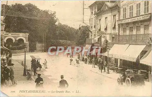 Cartes postales FONTAINEBLEAU-La grande Rue-LL