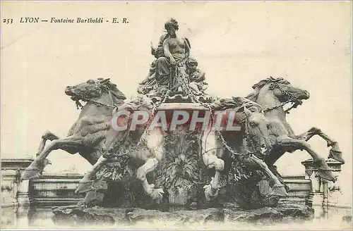 Cartes postales LYON-Fontaine Batholdi E.R Lion