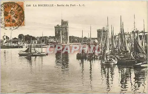 Cartes postales LA ROCHELLE-Sortie du Port-L.G Bateaux